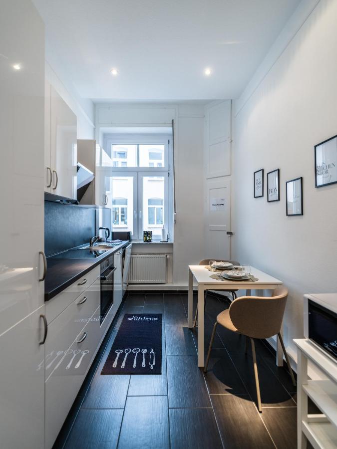 Hochwertige Altbauwohnung Im Modernen Stil In Wiesbaden - Kueche - Terrasse - Wlan - Zentral Buitenkant foto