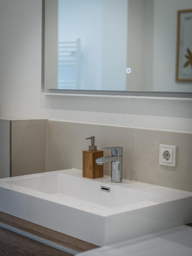Hochwertige Altbauwohnung Im Modernen Stil In Wiesbaden - Kueche - Terrasse - Wlan - Zentral Buitenkant foto